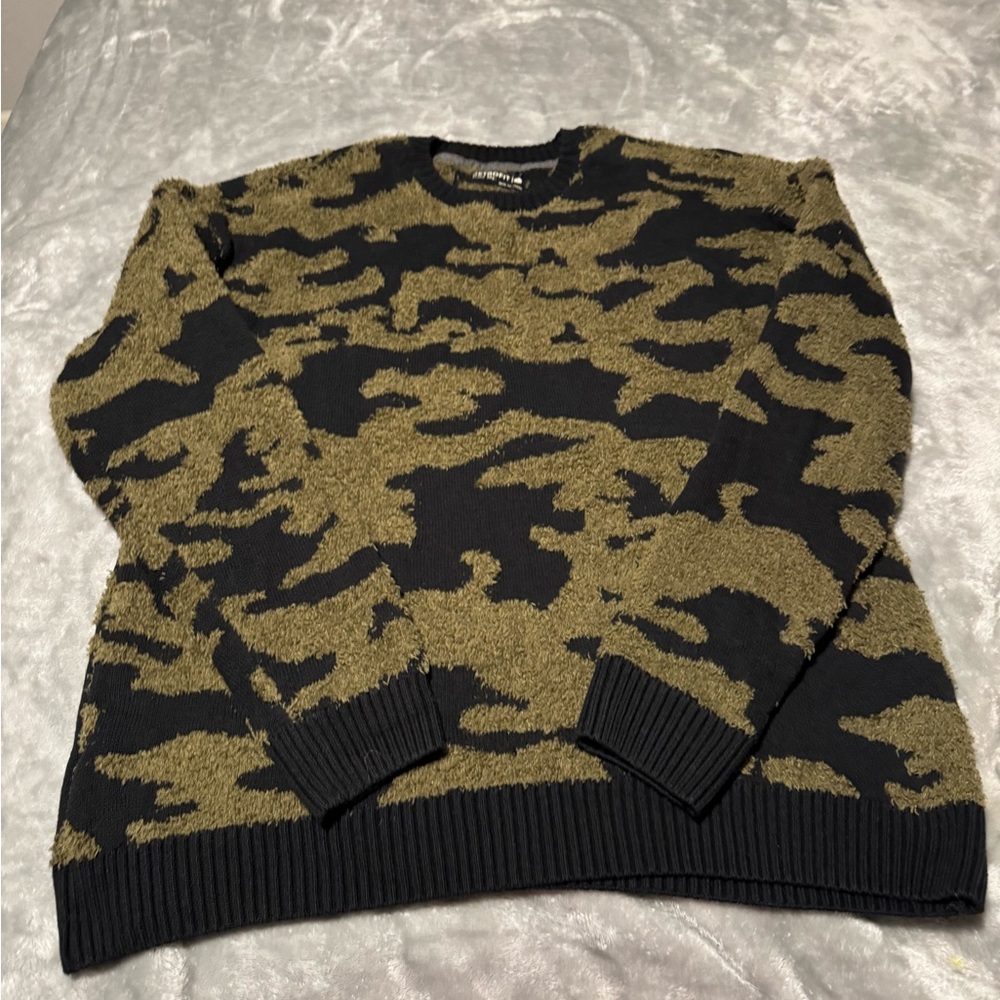 Men's Retrofit Black and Green Camouflage Sweater